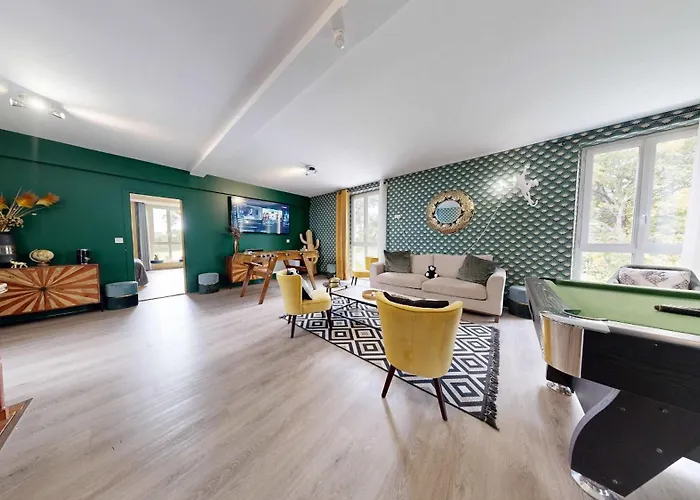 펜션 La Clef Decamp Domaine De Lalie 20pers Piscine Tennis, 8min